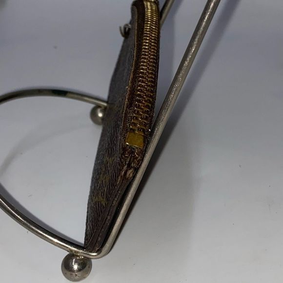 Louis Vuitton Brown and Gold Monogram Key Pouch - Picture 4 of 11